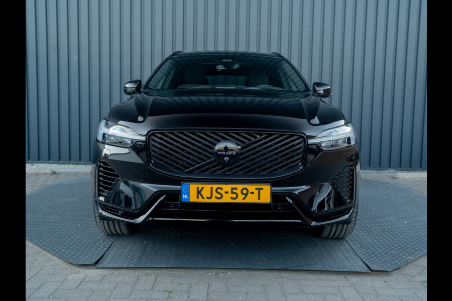 Volvo XC60 2.0 T6 Plug-in hybrid AWD Plus Black Edition | Pano | Trekhaak wegkl. | Facelift | 360 Camera | Head Up | Harman/ Kardon | Prijs Rijklaar!!