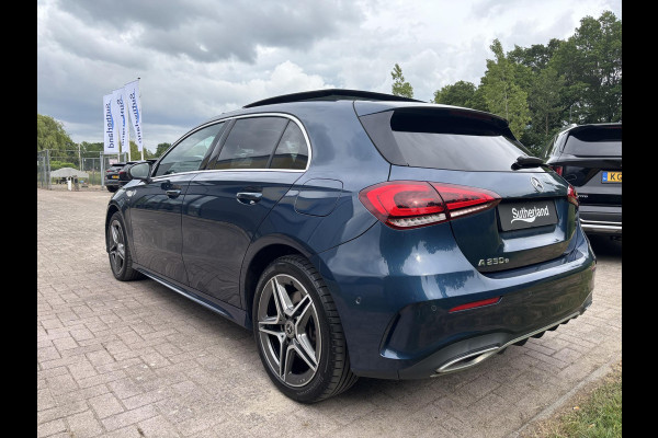 Mercedes-Benz A-Klasse 250 e AMG Line | Panoramadak | Stoelverwarming | Sportstoelen | Camera