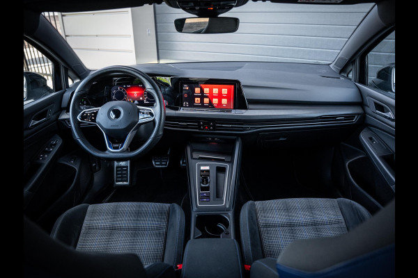 Volkswagen Golf 1.4 eHybrid GTE - IQ.L l Pano l HUD l Trekh. l ACC