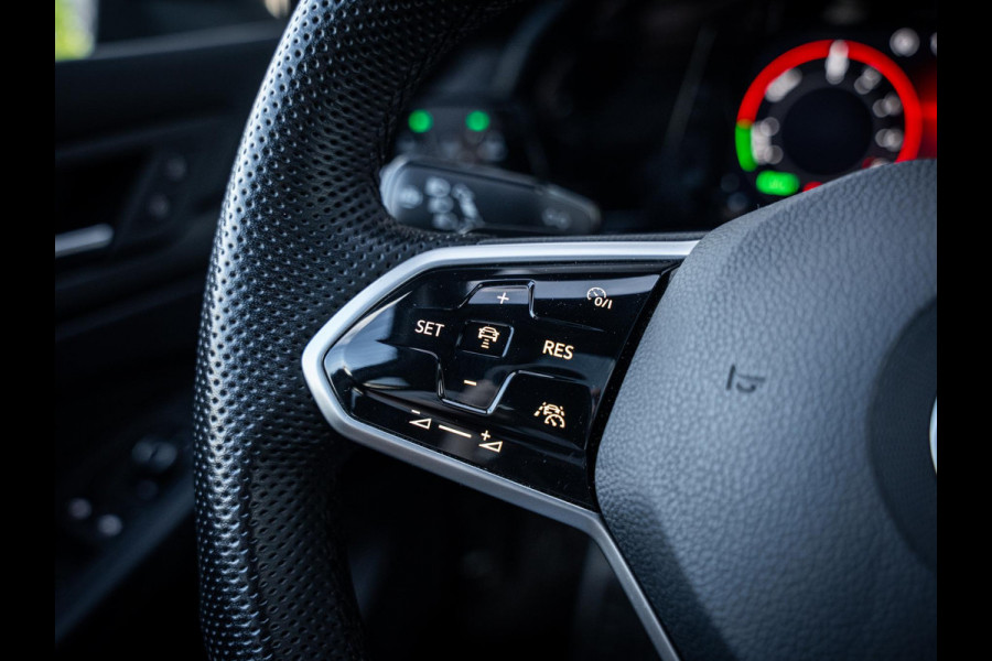 Volkswagen Golf 1.4 eHybrid GTE - IQ.L l Pano l HUD l Trekh. l ACC