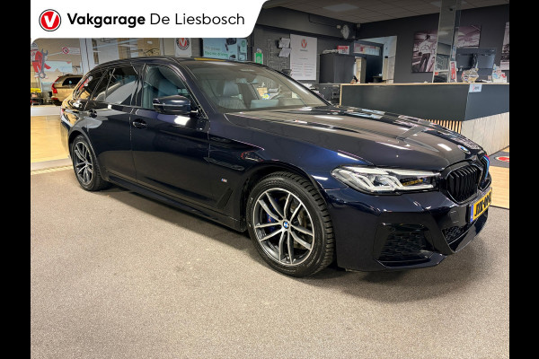 BMW 5 Serie Touring 530e xDrive High Executive M-sport / leer / pano / navi / head-up / Apple carplay