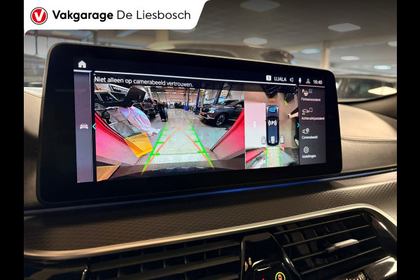 BMW 5 Serie Touring 530e xDrive High Executive M-sport / leer / pano / navi / head-up / Apple carplay