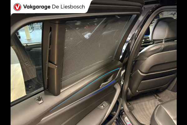 BMW 5 Serie Touring 530e xDrive High Executive M-sport / leer / pano / navi / head-up / Apple carplay