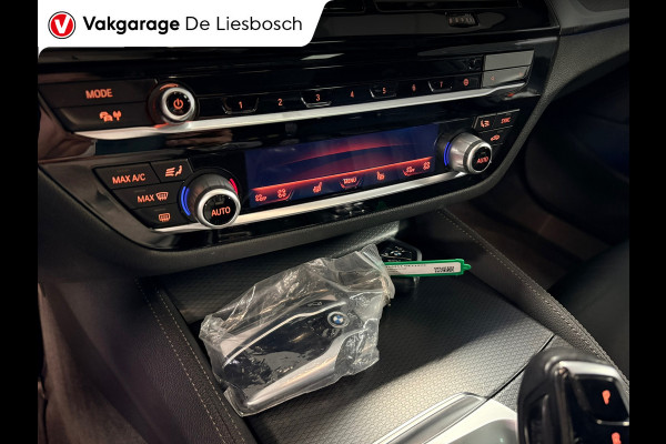 BMW 5 Serie Touring 530e xDrive High Executive M-sport / leer / pano / navi / head-up / Apple carplay