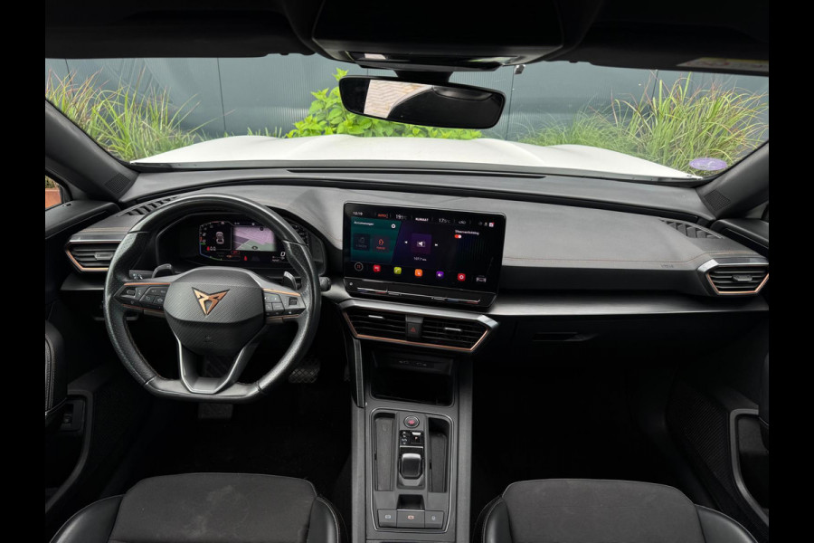 CUPRA Formentor 1.4 e-Hybrid Business 9-23 204pk NAVI | CAMERA | LEDER | PDC | SPORTVELGEN