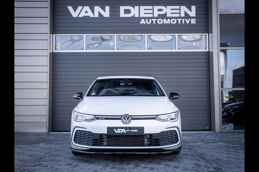 Volkswagen Golf 1.4 eHybrid GTE - 19'' R-Velgen l Limited Edit. l ACC l Sfeerverl.