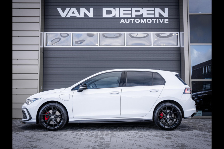 Volkswagen Golf 1.4 eHybrid GTE - 19'' R-Velgen l Limited Edit. l ACC l Sfeerverl.