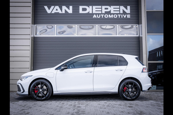 Volkswagen Golf 1.4 eHybrid GTE - 19'' R-Velgen l Limited Edit. l ACC l Sfeerverl.