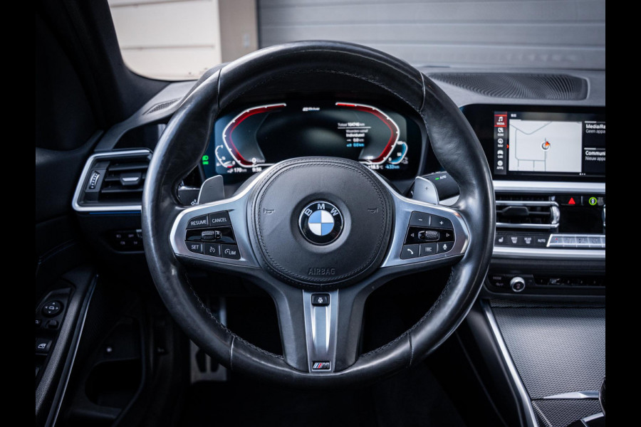 BMW 3-serie 330e High Executive M-Sport l Pano l HUD l 360cam l 19''