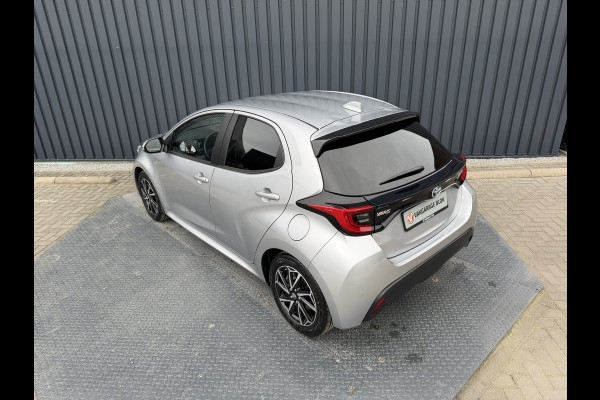 Toyota Yaris 1.5 Hybrid Dynamic | UNIEK 8.250 km | PDC V+A | Dodehoek detectie | Rijklaar!!!
