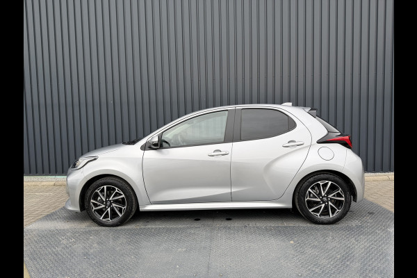 Toyota Yaris 1.5 Hybrid Dynamic | UNIEK 8.250 km | PDC V+A | Dodehoek detectie | Rijklaar!!!