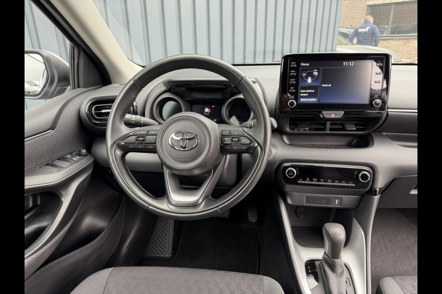 Toyota Yaris 1.5 Hybrid Dynamic | UNIEK 8.250 km | PDC V+A | Dodehoek detectie | Rijklaar!!!