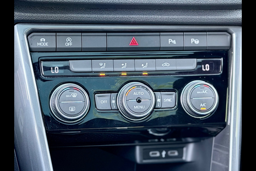 Volkswagen T-Roc 1.5 TSI 3x R-Line Pano/Keyless/Camera