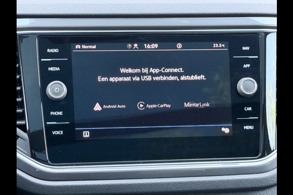 Volkswagen T-Roc 1.5 TSI 3x R-Line Pano/Keyless/Camera