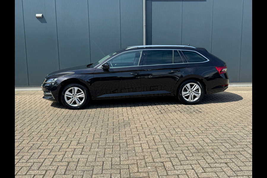 Škoda Superb Combi 1.4 TSI iV Style * Trekhaak * Stoelverwarming * Digitale teller *