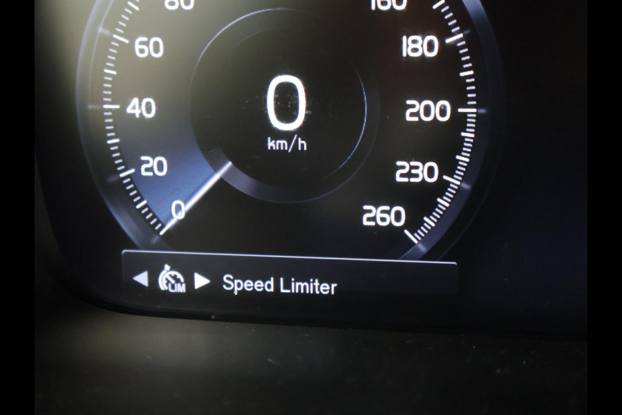 Volvo XC90 2.0 D5 AWD 235 PK AUT. GRIJS KENTEKEN INSCRIPTION + ADAPTIVE CRUISE | TREKHAAK | LEDER