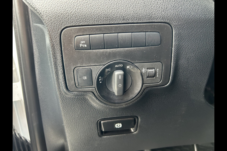 Mercedes-Benz Vito 116 CDI Lang / Trekhaak / Airco / Parkeersensoren / Cruise control / 3 Zits / Achterdeuren