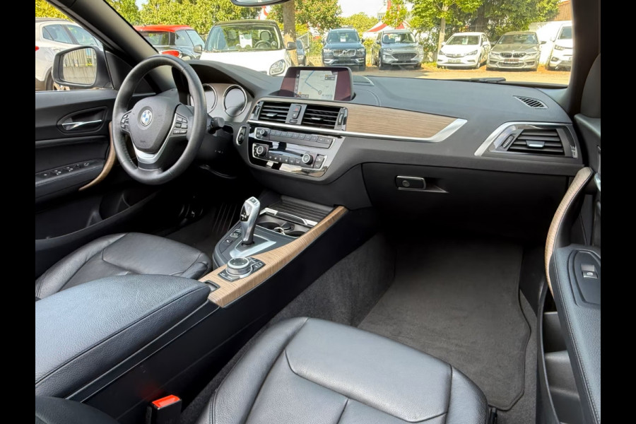 BMW 2 Serie Cabrio 220iA LUXURY ** ADAPT. LED, LEDER, NAVI, VERW. STUUR CAMERA, 18-inch LMV ** UNFALLFREI - Slechts 36.000km. ** ** INFORMEER OOK NAAR ONZE AANTREKKELIJKE FINANCIAL-LEASE TARIEVEN **