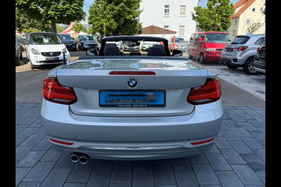 BMW 2 Serie Cabrio 220iA LUXURY ** ADAPT. LED, LEDER, NAVI, VERW. STUUR CAMERA, 18-inch LMV ** UNFALLFREI - Slechts 36.000km. ** ** INFORMEER OOK NAAR ONZE AANTREKKELIJKE FINANCIAL-LEASE TARIEVEN **