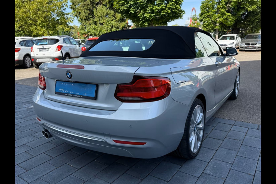 BMW 2 Serie Cabrio 220iA LUXURY ** ADAPT. LED, LEDER, NAVI, VERW. STUUR CAMERA, 18-inch LMV ** UNFALLFREI - Slechts 36.000km. ** ** INFORMEER OOK NAAR ONZE AANTREKKELIJKE FINANCIAL-LEASE TARIEVEN **