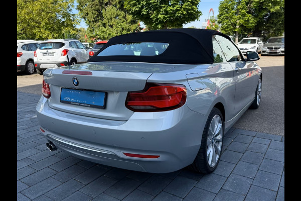 BMW 2 Serie Cabrio 220iA LUXURY ** ADAPT. LED, LEDER, NAVI, VERW. STUUR CAMERA, 18-inch LMV ** UNFALLFREI - Slechts 36.000km. ** ** INFORMEER OOK NAAR ONZE AANTREKKELIJKE FINANCIAL-LEASE TARIEVEN **