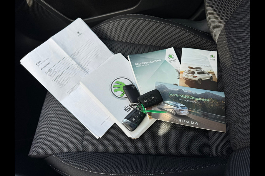 Škoda Superb Combi 1.4 TSI iV Style * Trekhaak * Stoelverwarming * Digitale teller *