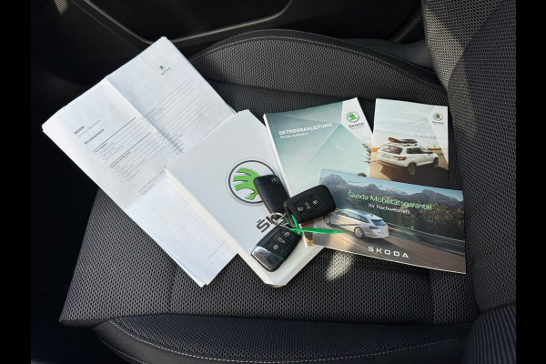 Škoda Superb Combi 1.4 TSI iV Style * Trekhaak * Stoelverwarming * Digitale teller *
