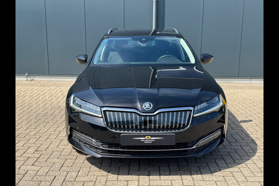 Škoda Superb Combi 1.4 TSI iV Style * Trekhaak * Stoelverwarming * Digitale teller *