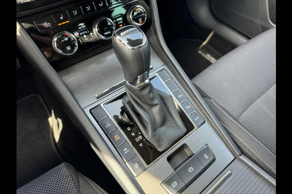 Škoda Superb Combi 1.4 TSI iV Style * Trekhaak * Stoelverwarming * Digitale teller *
