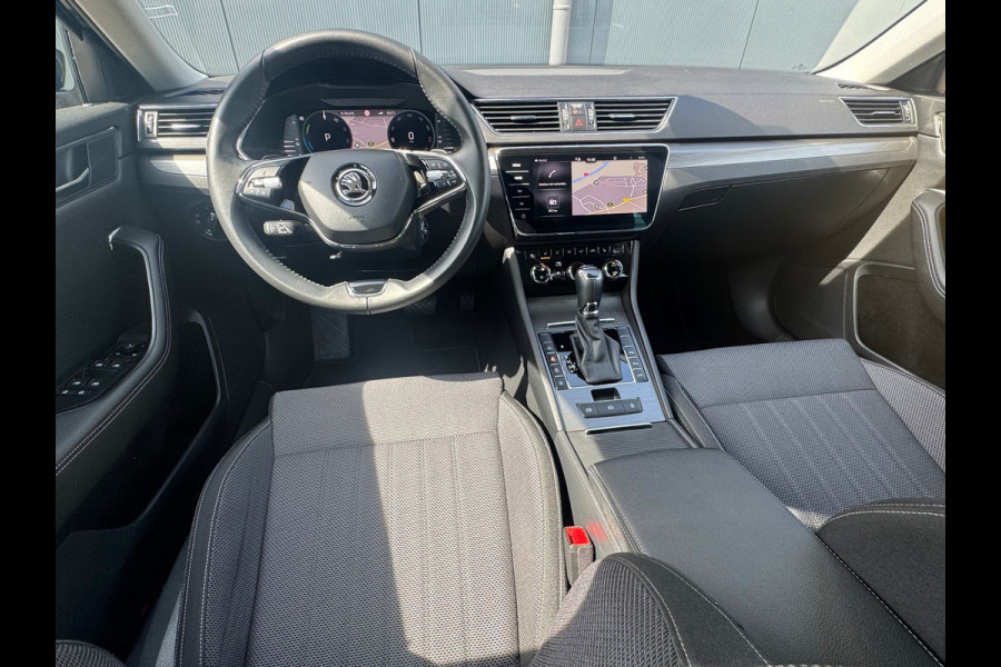 Škoda Superb Combi 1.4 TSI iV Style * Trekhaak * Stoelverwarming * Digitale teller *
