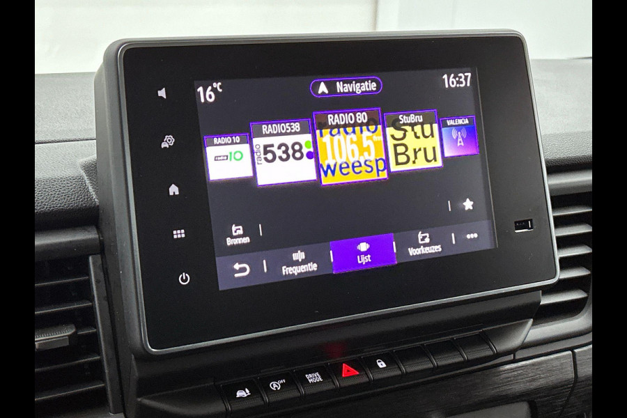 Renault Trafic 2.0 Blue dCi 150 EDC T30 L2H1 Advance Automaat Navigatie Airco Lichtmetalen velgen Betimmering Trekhaak Camera Parkeer sensoren Dab