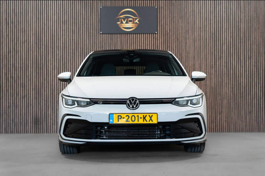 Volkswagen Golf 1.5 eTSI DSG R-Line Pano IQ Camera