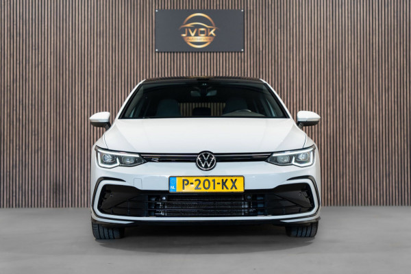 Volkswagen Golf 1.5 eTSI DSG R-Line Pano IQ Camera