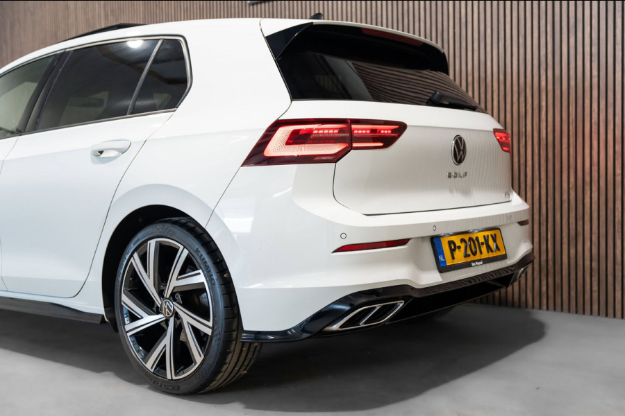 Volkswagen Golf 1.5 eTSI DSG R-Line Pano IQ Camera