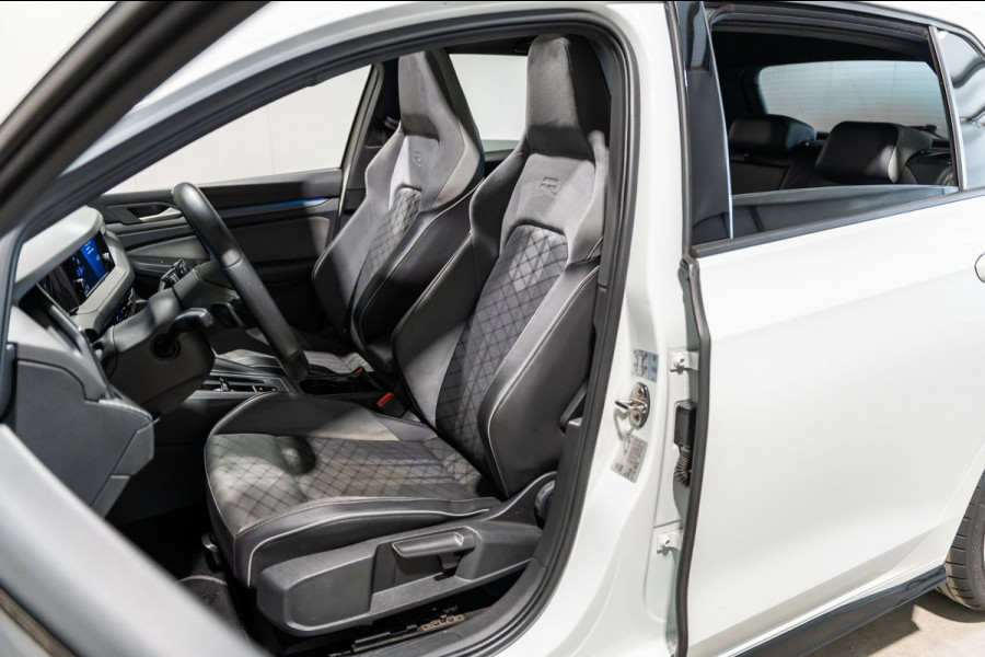 Volkswagen Golf 1.5 eTSI DSG R-Line Pano IQ Camera