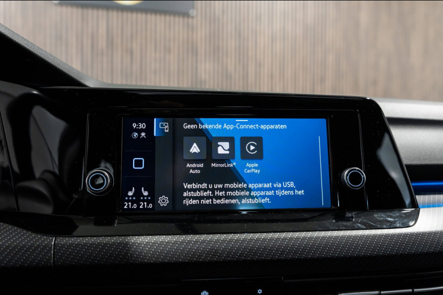 Volkswagen Golf 1.5 eTSI DSG R-Line Pano IQ Camera
