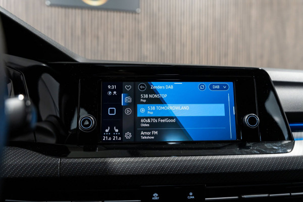 Volkswagen Golf 1.5 eTSI DSG R-Line Pano IQ Camera