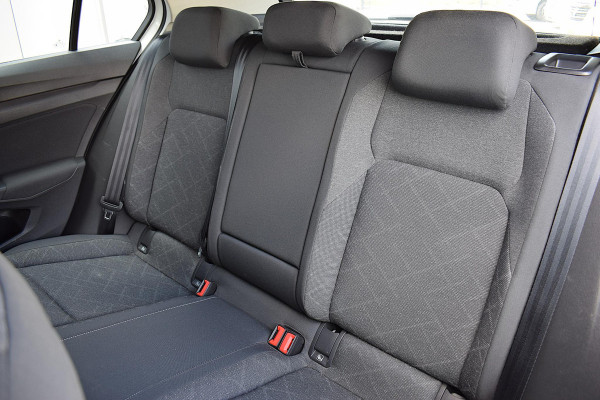 Volkswagen Golf 1.0 TSI Life Business | AppleCarplay | Stuur- Stoelverw. |  Climate | Adaptive |