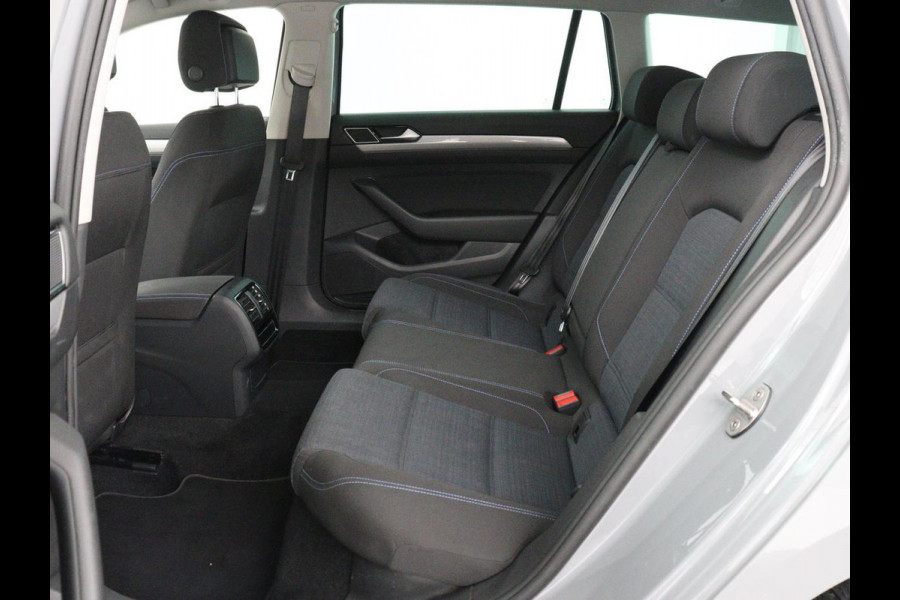 Volkswagen Passat 1.4 TSI PHEV GTE | SOH 91,6% | Stoelverwarming | Trekhaak | Adaptive cruise | Camera | Carplay | Matrix LED | Navigatie | Massage | Parkeerhulp | Climate control | Getint glas | Plug In