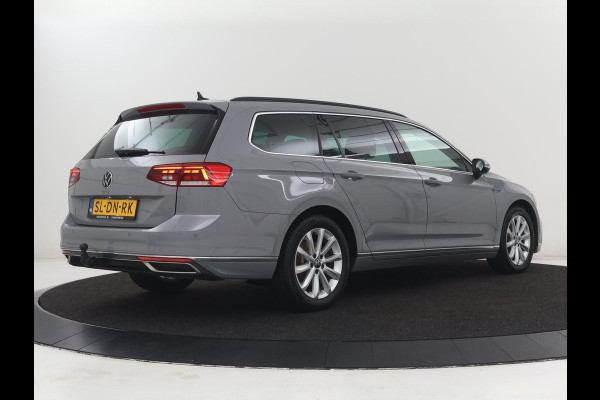 Volkswagen Passat 1.4 TSI PHEV GTE | SOH 91,6% | Stoelverwarming | Trekhaak | Adaptive cruise | Camera | Carplay | Matrix LED | Navigatie | Massage | Parkeerhulp | Climate control | Getint glas | Plug In