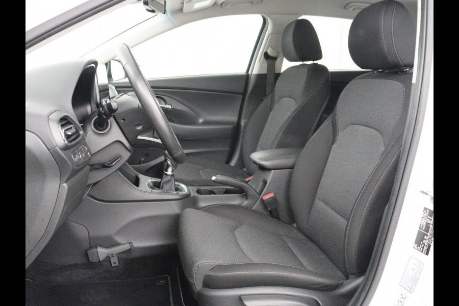 Hyundai i30 1.0 T-GDi MHEV Comfort Smart | Carplay | Full LED | Keyless | Camera | Navigatie | DAB | Parkeerhulp | Climate control | Bluetooth | Cruise control