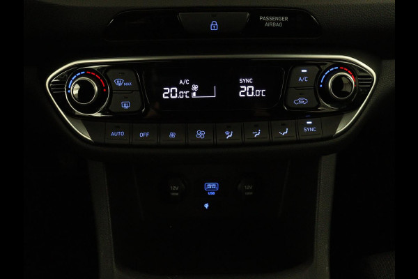 Hyundai i30 1.0 T-GDi MHEV Comfort Smart | Carplay | Full LED | Keyless | Camera | Navigatie | DAB | Parkeerhulp | Climate control | Bluetooth | Cruise control