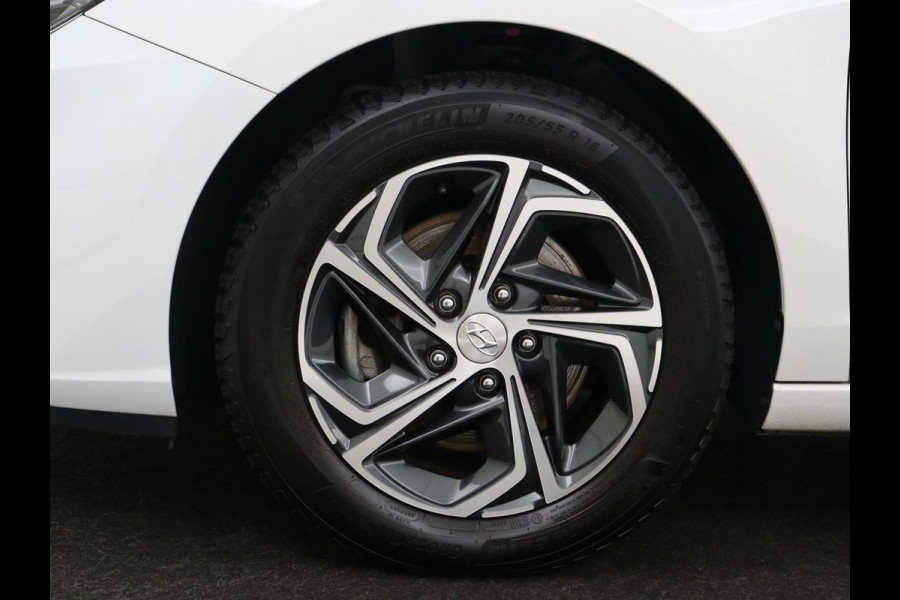 Hyundai i30 1.0 T-GDi MHEV Comfort Smart | Carplay | Full LED | Keyless | Camera | Navigatie | DAB | Parkeerhulp | Climate control | Bluetooth | Cruise control