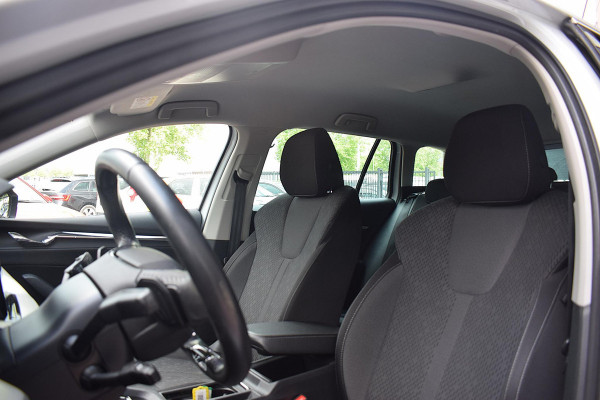 Škoda Octavia Combi 1.0 e-TSI Business Edition Plus | Stoelverw. | AppleCarplay | Adaptive | 18" LM Velg |