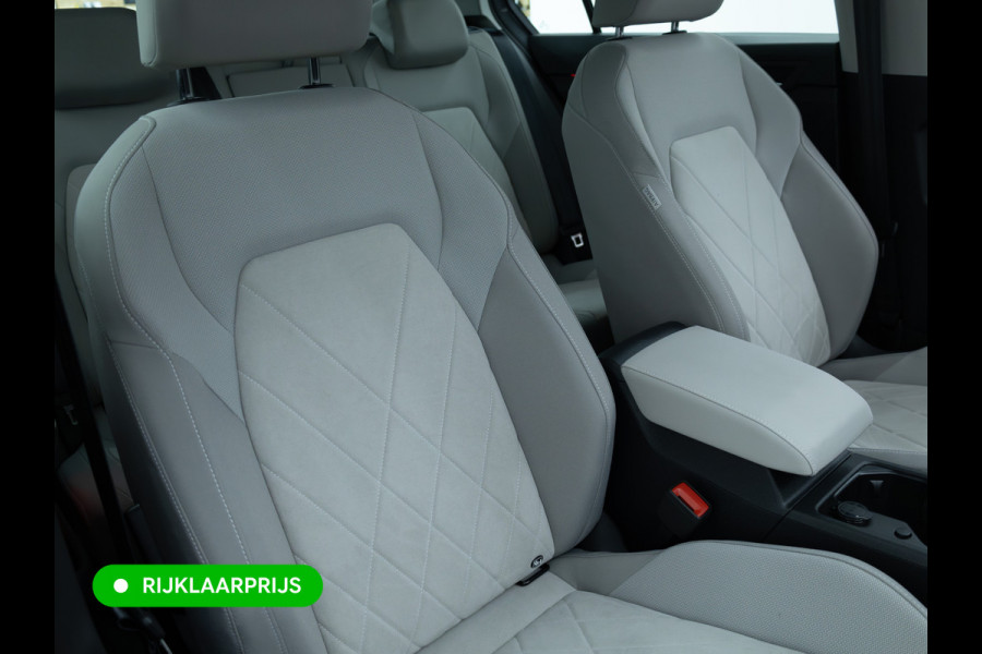 Volkswagen Golf 1.4 eHybrid Style | Standkachel | Stuur-, Stoel- & Achterbankverw. | Adap. Cruise | Travel assist | Camera, Ergo Active stoel met massage, IQ Led
