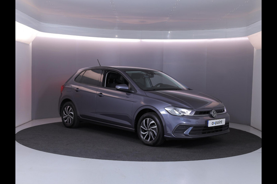 Volkswagen Polo 1.0 TSI Life Edition 95 pk | Verlengde garantie | Navigatie | Parkeersensoren achter | Achteruitrijcamera | Adaptieve cruise control |