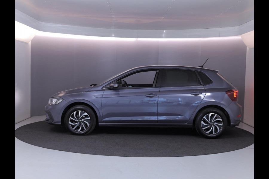 Volkswagen Polo 1.0 TSI Life Edition 95 pk | Verlengde garantie | Navigatie | Parkeersensoren achter | Achteruitrijcamera | Adaptieve cruise control |