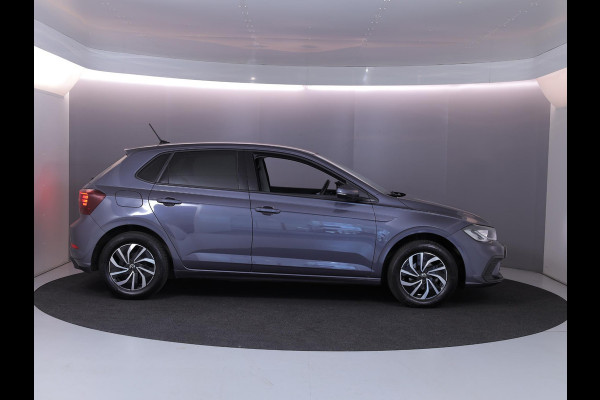 Volkswagen Polo 1.0 TSI Life Edition 95 pk | Verlengde garantie | Navigatie | Parkeersensoren achter | Achteruitrijcamera | Adaptieve cruise control |