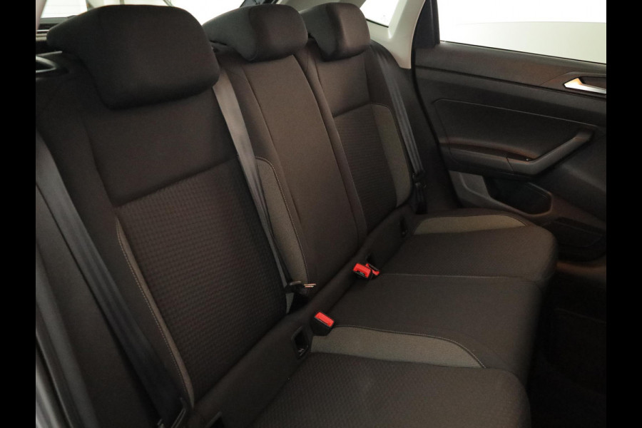 Volkswagen Polo 1.0 TSI Life Edition 95 pk | Verlengde garantie | Navigatie | Parkeersensoren achter | Achteruitrijcamera | Adaptieve cruise control |