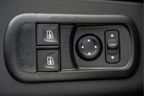 Renault Master **2.3dCi | Bakwagen met Laadklep | LED | Carplay | Camera | Cruise**